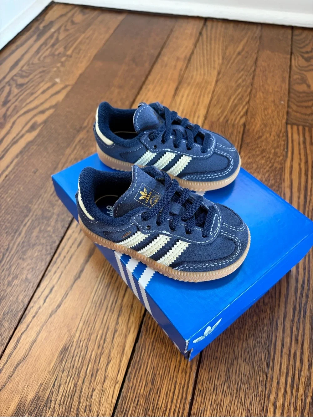 adidas Originals blue Samba OG shoe box